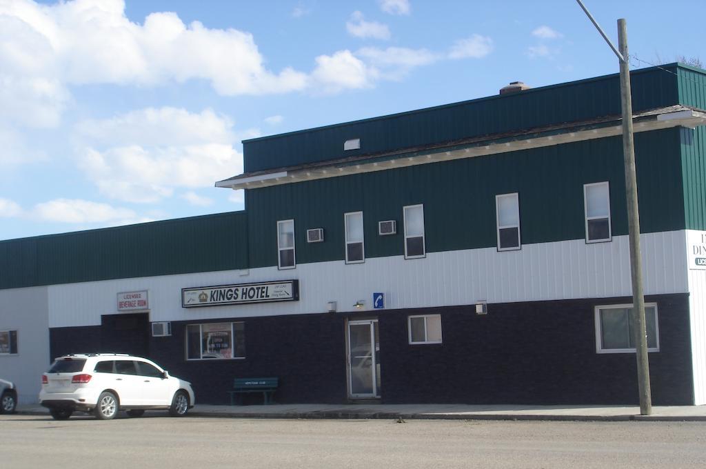 King'S Hotel & Motel By Elevate Rooms Shaunavon Extérieur photo