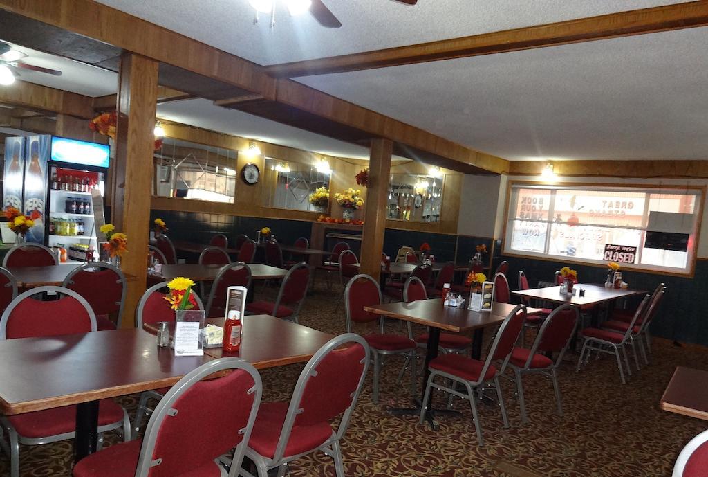 King'S Hotel & Motel By Elevate Rooms Shaunavon Extérieur photo