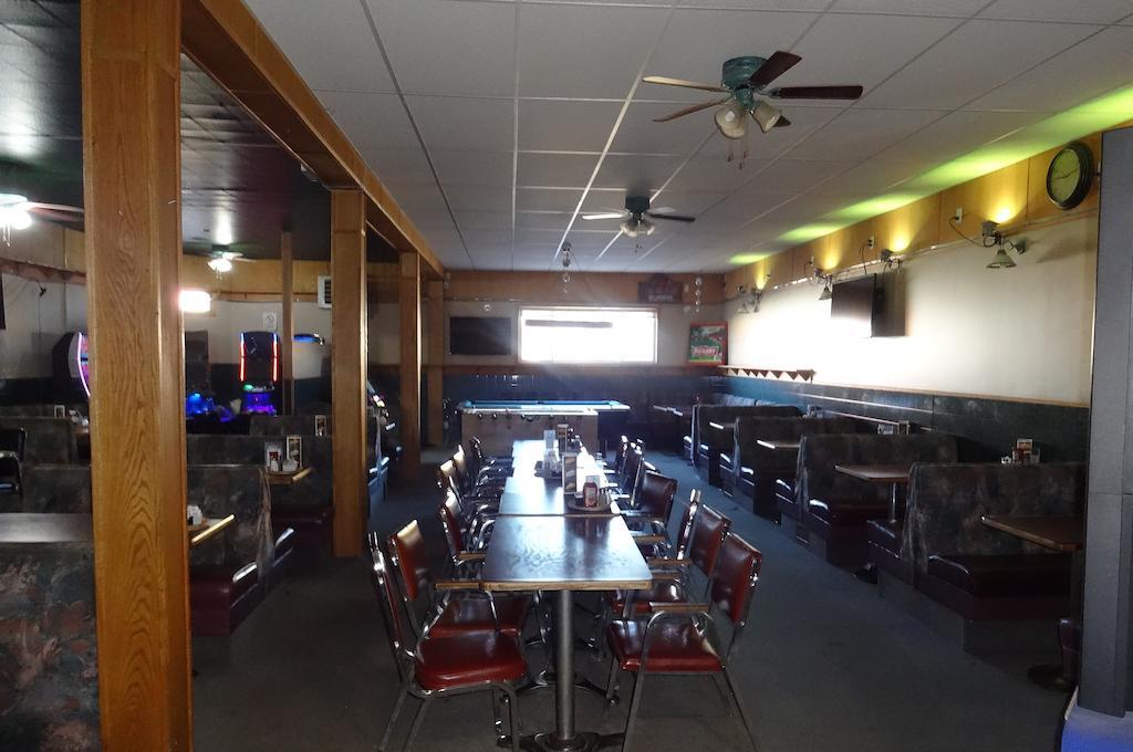 King'S Hotel & Motel By Elevate Rooms Shaunavon Extérieur photo