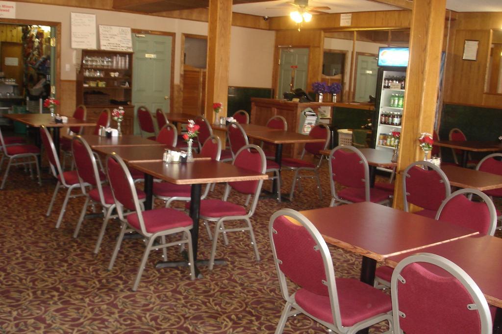 King'S Hotel & Motel By Elevate Rooms Shaunavon Extérieur photo