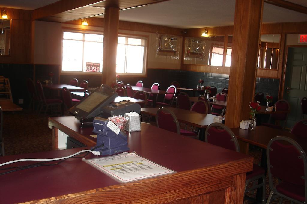 King'S Hotel & Motel By Elevate Rooms Shaunavon Extérieur photo