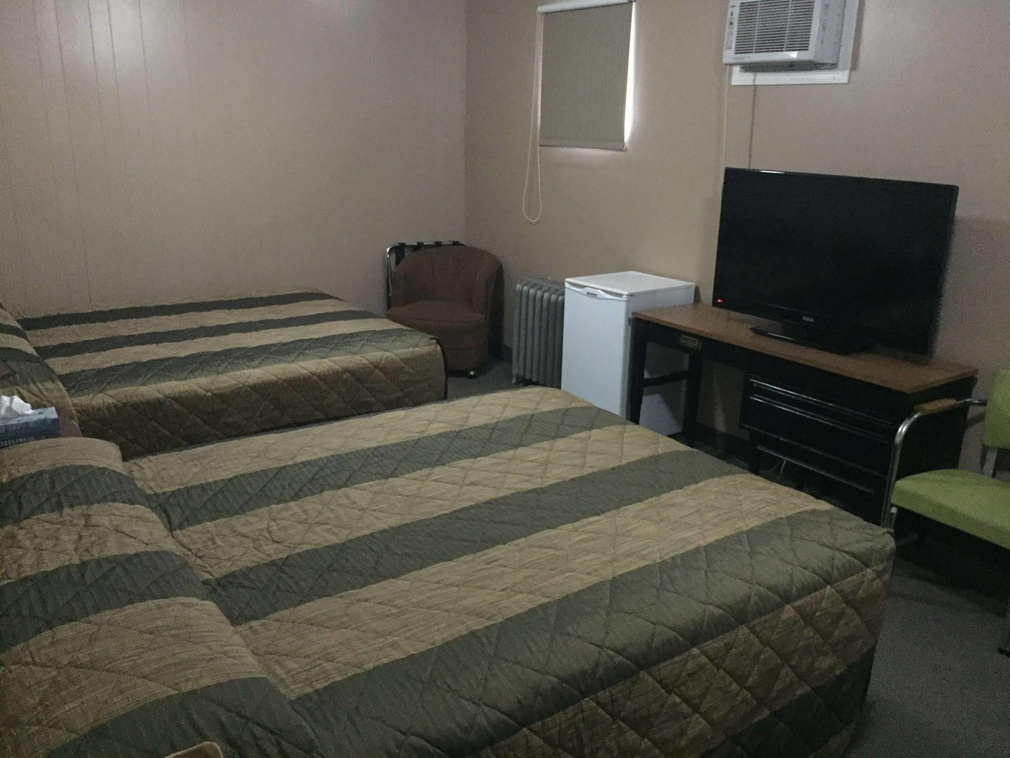 King'S Hotel & Motel By Elevate Rooms Shaunavon Extérieur photo