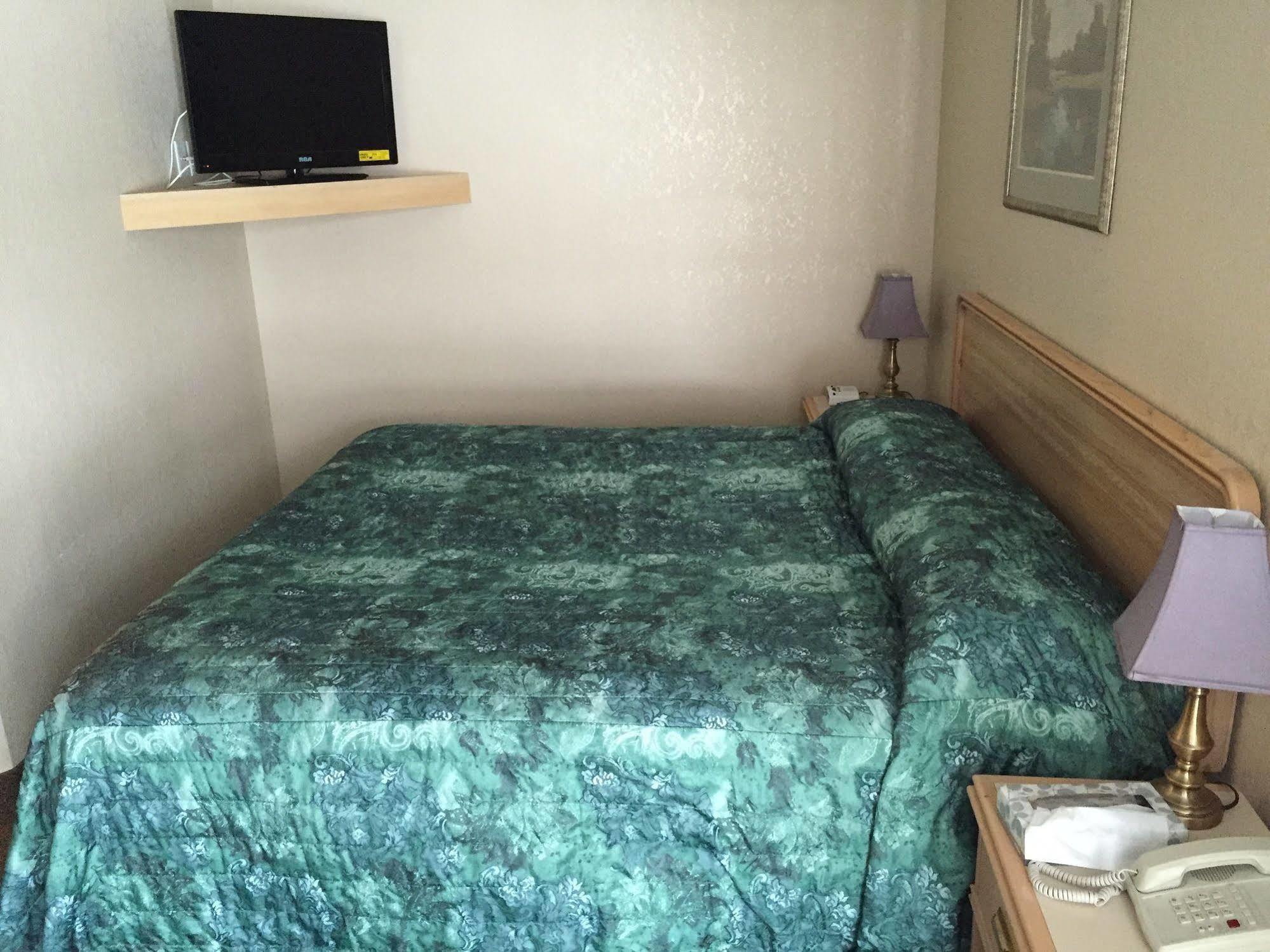 King'S Hotel & Motel By Elevate Rooms Shaunavon Extérieur photo