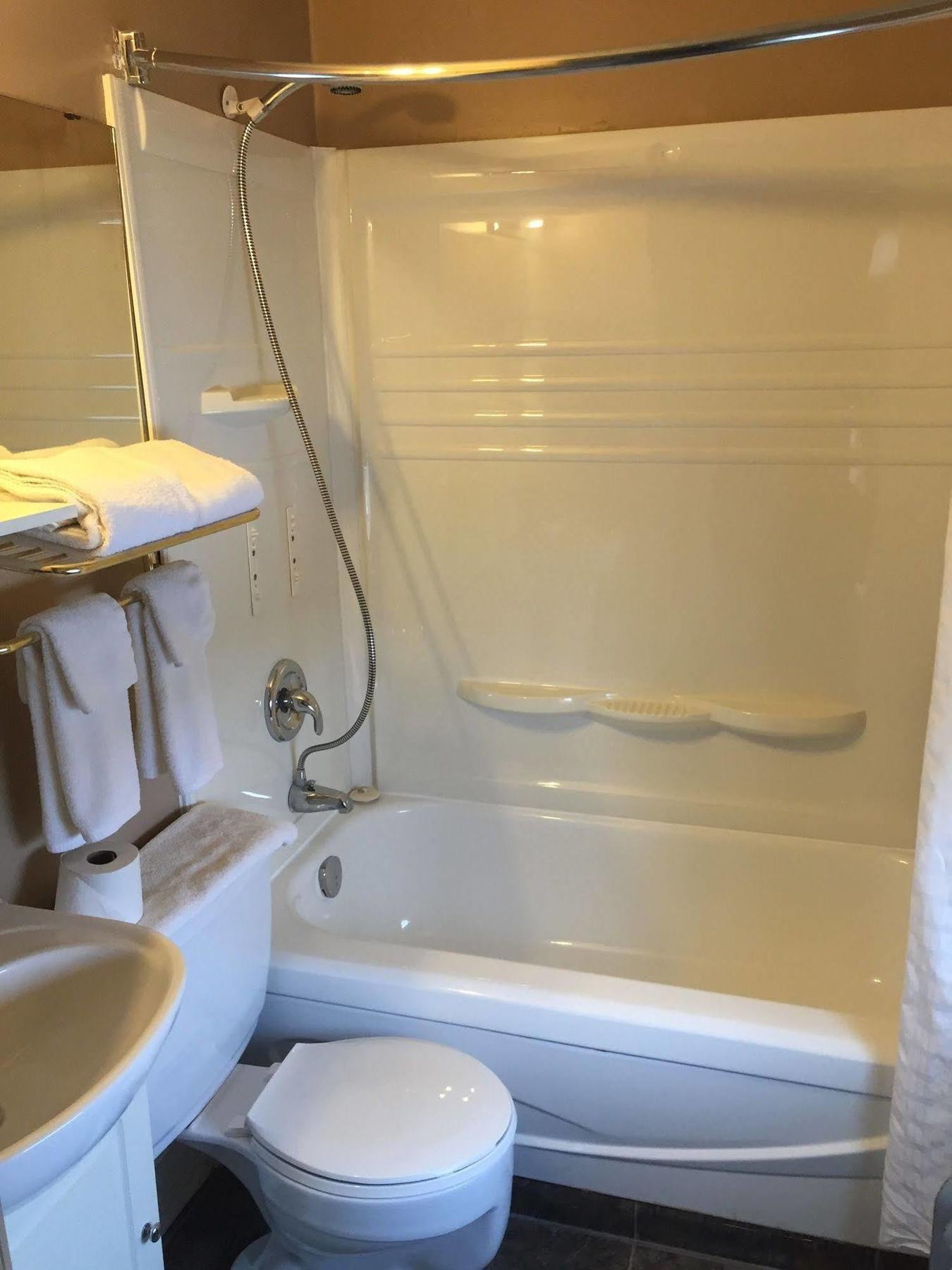 King'S Hotel & Motel By Elevate Rooms Shaunavon Extérieur photo